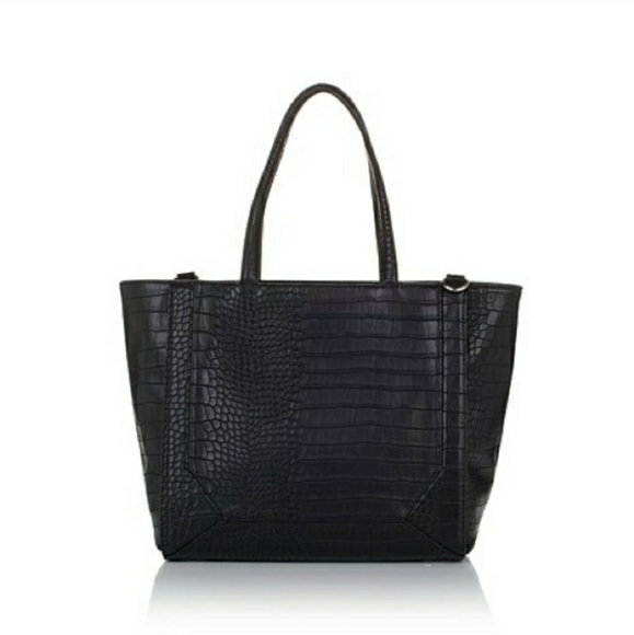 New with tags! BCBGeneration Tote Bag - Picture 3 of 6